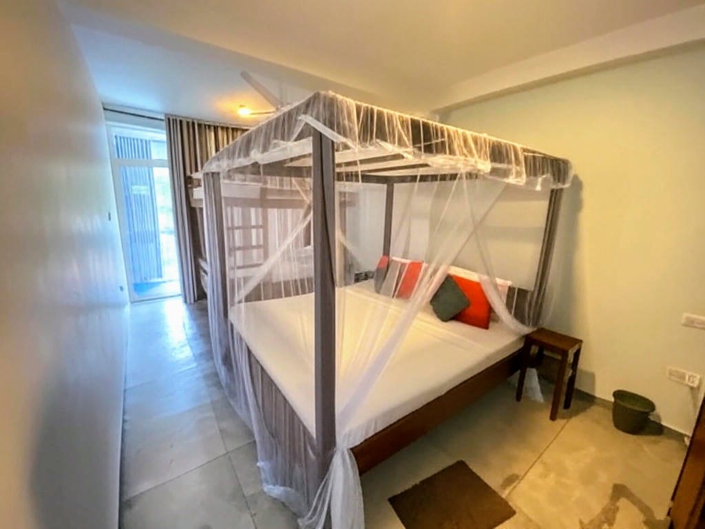 Overlaid rooms image